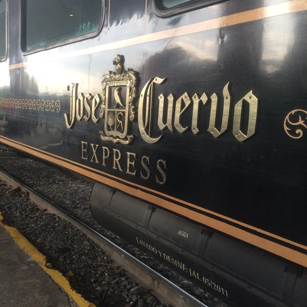 Foto tirada no(a) Jose Cuervo Express por Claudia R. em 7/16/2016
