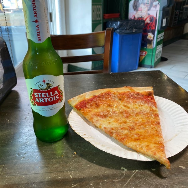 Photo taken at Bleecker Street Pizza by Jay on 6/26/2023