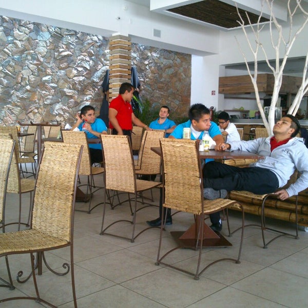 Foto tirada no(a) El 9 Restaurante Lounge Yucateco por الإطار ي. em 6/29/2014