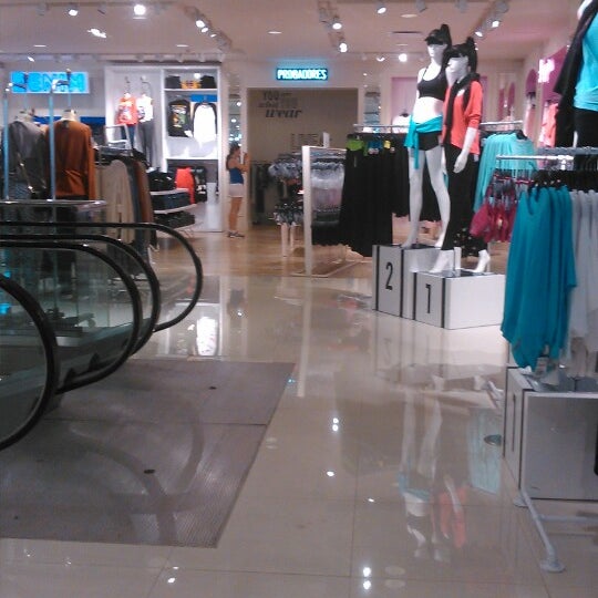 Photo taken at Forever 21 by Rosaura C. on 2/21/2014