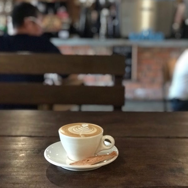 Foto tirada no(a) Gudang Cafe por Fion B. em 4/20/2019