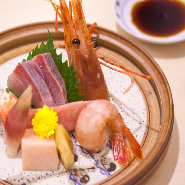 Photo taken at Shinzo Japanese Cuisine by Shinzo Japanese Cuisine on 2/9/2014