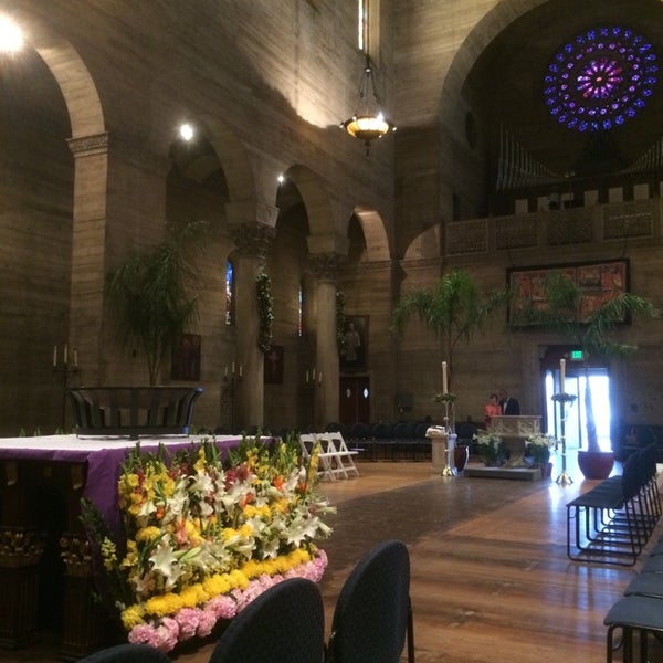Foto tomada en St. John&#39;s Cathedral  por Juan Jose C. el 4/20/2014
