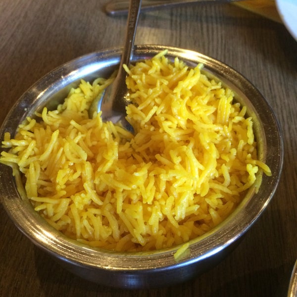 Photo taken at Shalimar Restaurant by ekin a. on 6/15/2015