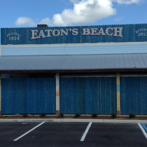 Photo taken at Eaton&#39;s Beach Sandbar &amp; Grill by Eaton&#39;s Beach Sandbar &amp; Grill on 10/28/2013