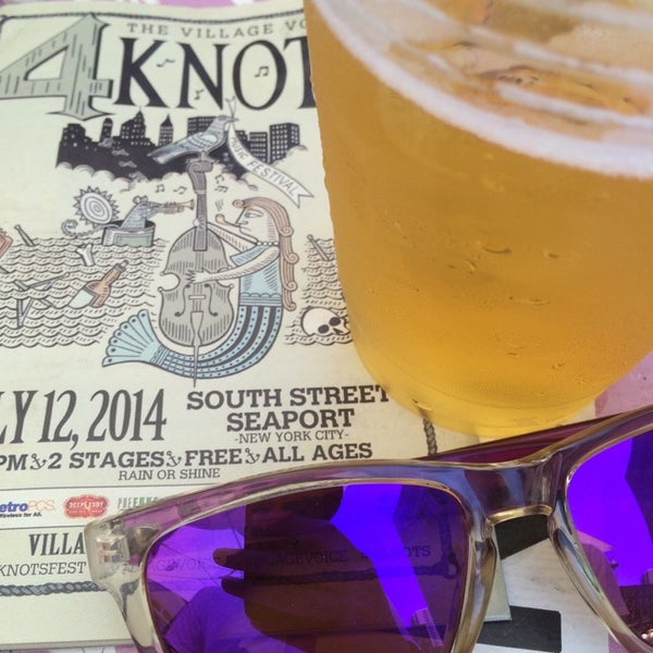 7/12/2014 tarihinde Cliftonziyaretçi tarafından The Village Voice&#39;s 4Knots Music Festival'de çekilen fotoğraf
