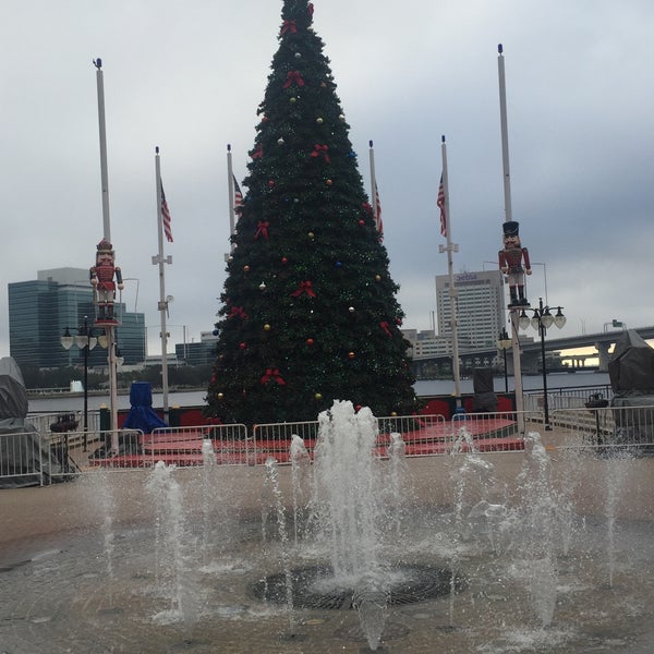 Foto scattata a The Jacksonville Landing da TURKI il 12/21/2017