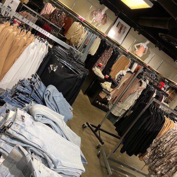 Express Factory Outlet - 5050 Factory Shops Blvd