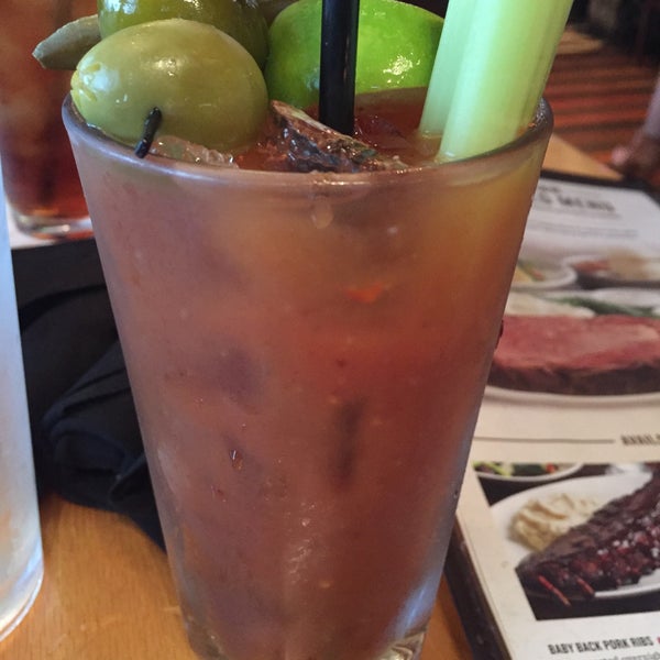 Photo taken at BJ&#39;s Restaurant &amp; Brewhouse by Todd D. on 2/18/2018