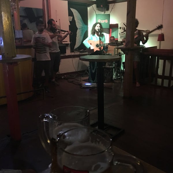 8/27/2018 tarihinde Gamze T.ziyaretçi tarafından Fırt Bar'de çekilen fotoğraf