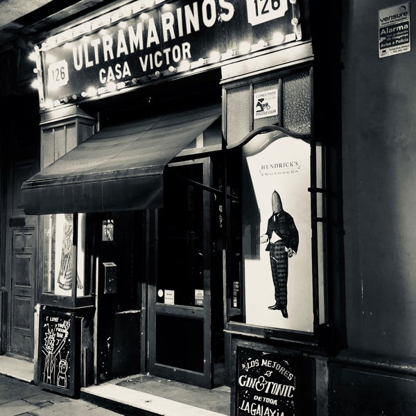 Foto tomada en Ultramarinos Hendrick&#39;s Bar  por Konstantinos P. el 1/26/2018