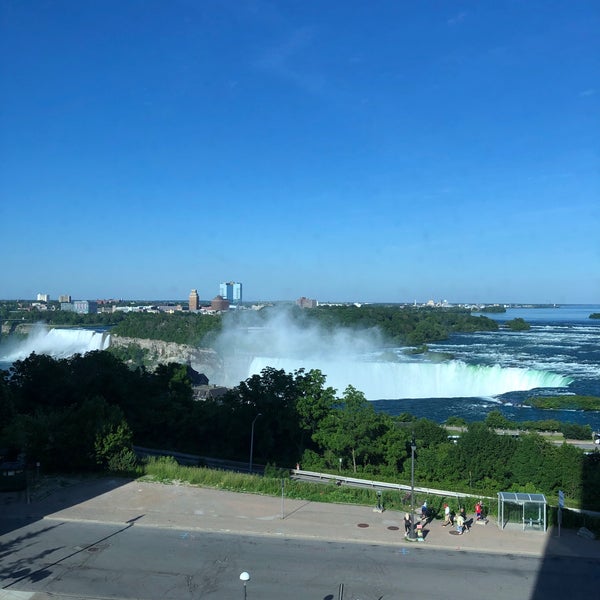 Снимок сделан в Niagara Falls Marriott on the Falls пользователем Danny P. 6/27/2019
