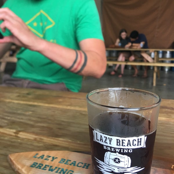 Das Foto wurde bei Lazy Beach Brewery von Jeff C. am 6/5/2019 aufgenommen