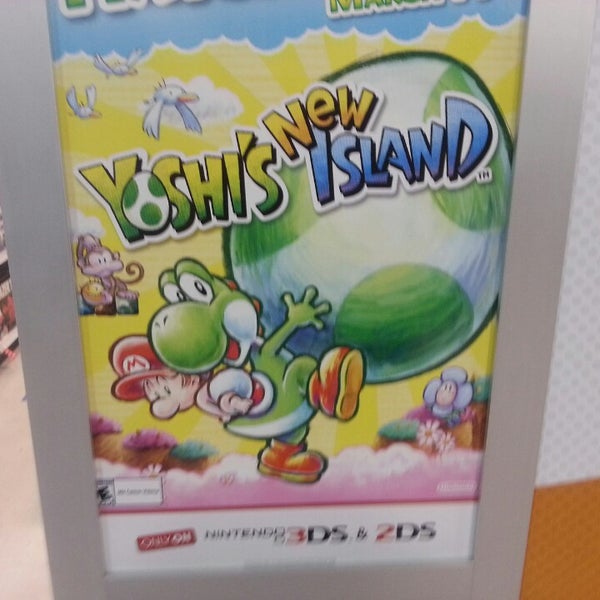 Photo taken at Toys"R"Us by Viktoria F. on 2/15/2014