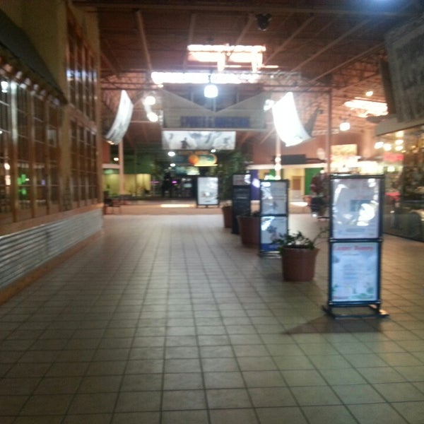 2/27/2014にViktoria F.がThe Great Mall of the Great Plainsで撮った写真