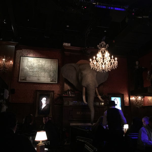 Das Foto wurde bei Jekyll &amp; Hyde Club | Restaurant &amp; Bar von Horacio L. am 1/11/2015 aufgenommen