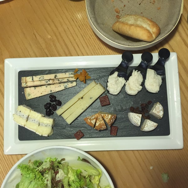 1/16/2016에 Iris C.님이 Poncelet Cheese Bar에서 찍은 사진