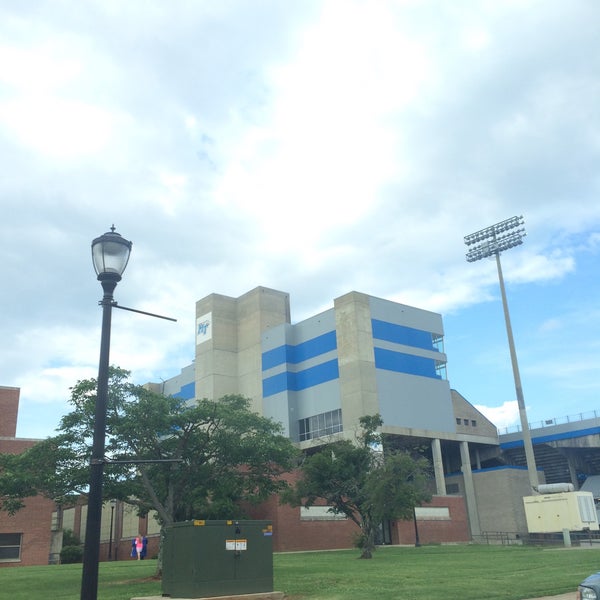 Foto scattata a Middle Tennessee State University da Jane B. il 5/29/2015