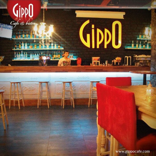 Foto diambil di Gippo Cafe &amp; Brasserie oleh Mert Y. pada 12/3/2014