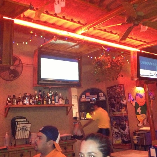 11/16/2012 tarihinde Alberto T.ziyaretçi tarafından Mango Cantina Restaurant &amp; Sports Bar'de çekilen fotoğraf