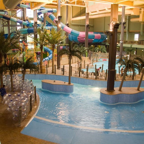 Снимок сделан в Maui Sands Resort &amp; Indoor Waterpark пользователем Maui Sands Resort &amp; Indoor Waterpark 10/16/2013
