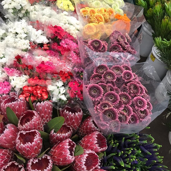 Photo taken at SF Flower Mart by Courtney J. on 11/7/2018