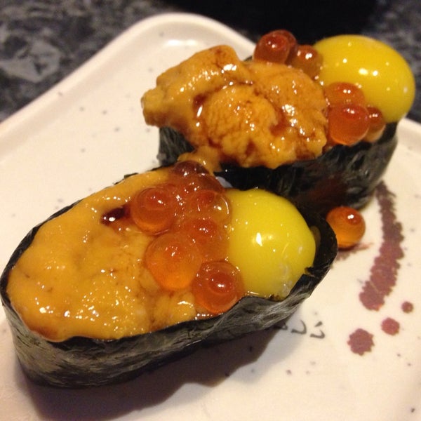 Снимок сделан в Yummy Grill &amp; Sushi пользователем Gordon Y. 9/6/2014