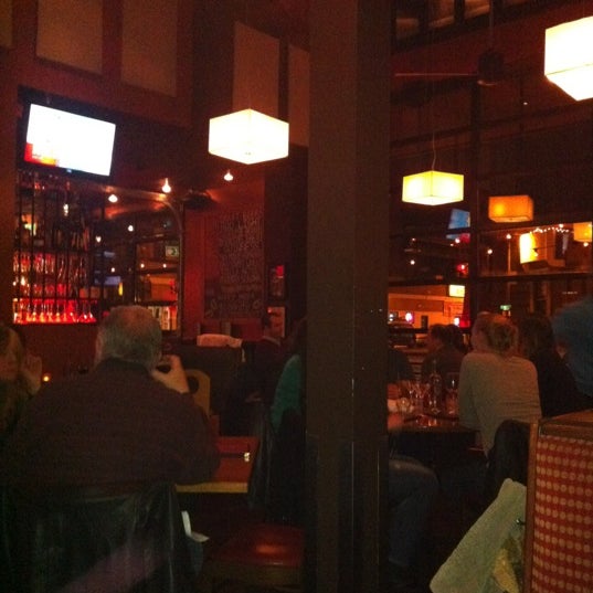 Foto diambil di LoHi SteakBar oleh GayeLynn_M pada 12/17/2012