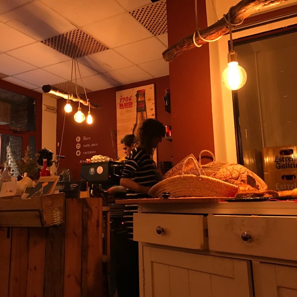 12/6/2016 tarihinde Mohamed A.ziyaretçi tarafından Cafe Bico'de çekilen fotoğraf