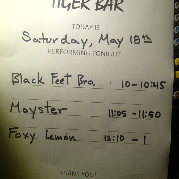 Foto diambil di Tiger Bar oleh Lexie S. pada 5/19/2013