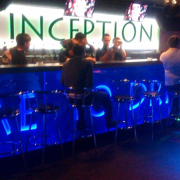 12/7/2013 tarihinde Иван Ш.ziyaretçi tarafından INCEPTION night music bar'de çekilen fotoğraf