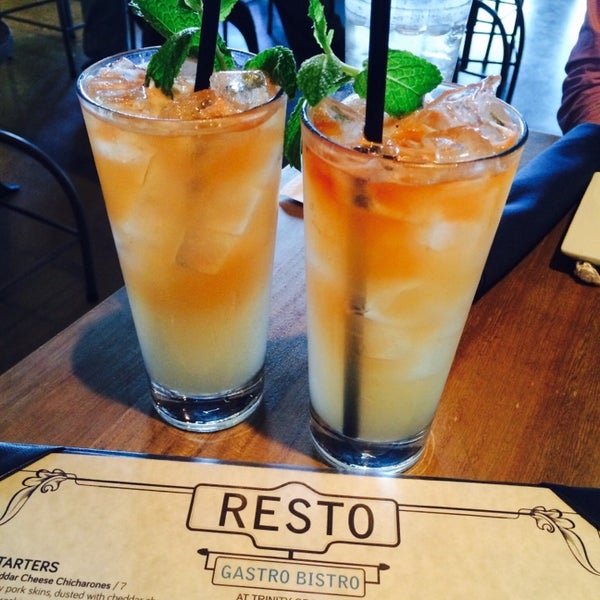 6/7/2014 tarihinde Ashley H.ziyaretçi tarafından Resto Gastro Bistro'de çekilen fotoğraf