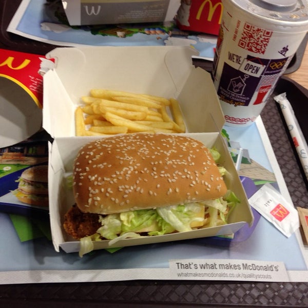 10/29/2013 tarihinde Rahma R.ziyaretçi tarafından McDonald&#39;s'de çekilen fotoğraf