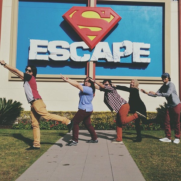 Photo taken at Superman Escape by Amir A. on 7/6/2013