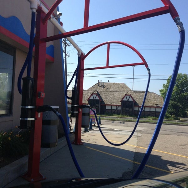 Super Car Wash Car Wash and Detail in Farmington