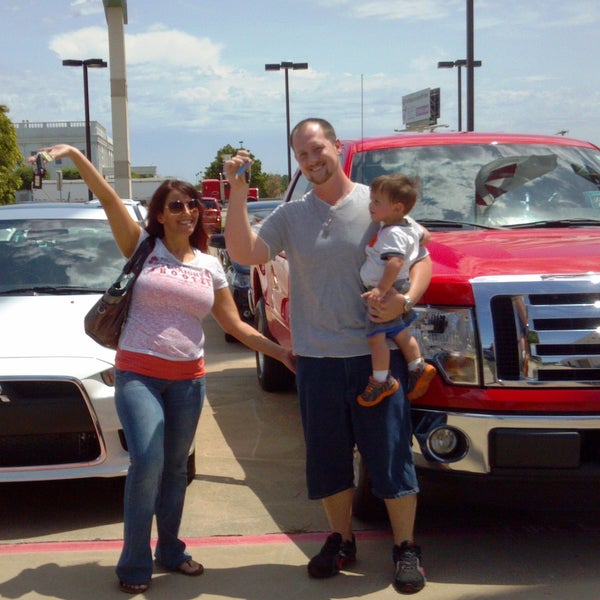 Don Herring Mitsubishi Car Dealership in Irving