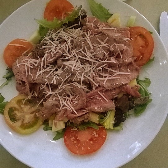 Photo taken at S Restaurante by Antonio B. on 5/27/2014