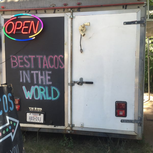 7/25/2015 tarihinde ᴡ V.ziyaretçi tarafından Art of Tacos'de çekilen fotoğraf