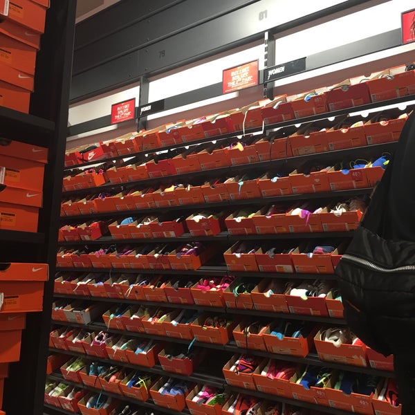 Nike factory shop harbour town