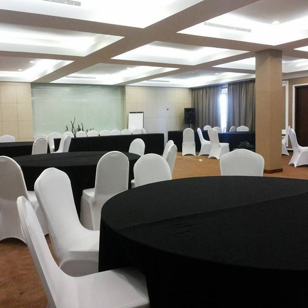 Sneak peek of Sky Meeting Room at Harper Kuta Bali Hotel.