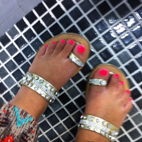 Latina Toes