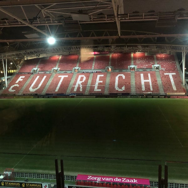Fanshop Fc Utrecht Galgenwaard En Kromhoutkazerne 92 Besucher