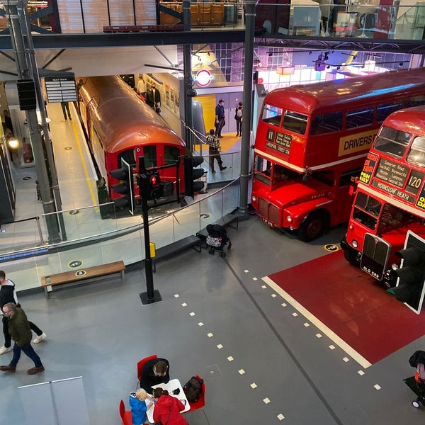 รูปภาพถ่ายที่ London Transport Museum โดย Francesco B. เมื่อ 10/4/2020
