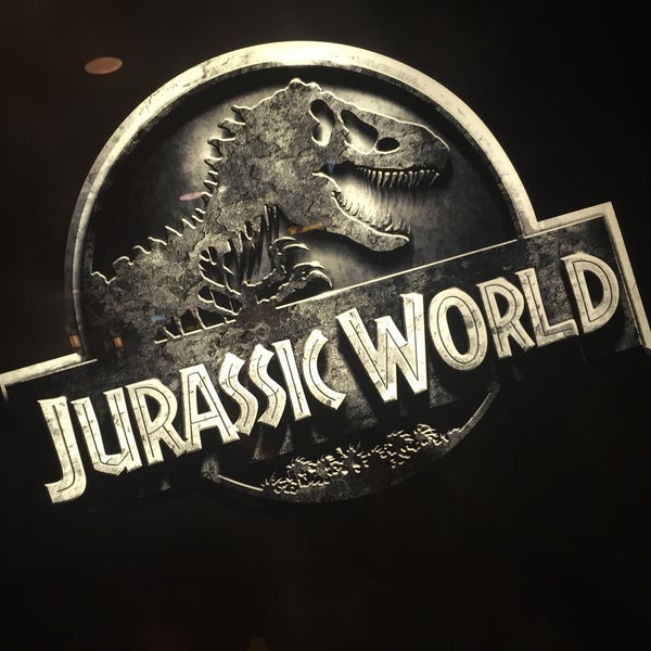 Foto di Regal Solomon Pond Marlborough, MA