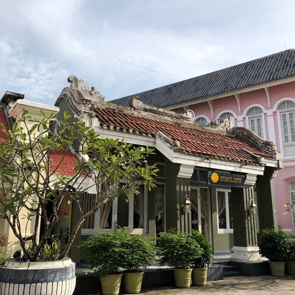 Foto tirada no(a) JW Marriott Phu Quoc Emerald Bay Resort &amp; Spa por Gloria G. em 8/17/2019