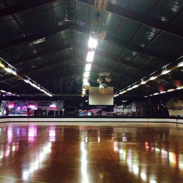 Foto tirada no(a) Orbit Skate Center por Orbit S. em 8/10/2015