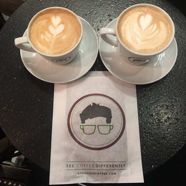 Foto diambil di Gregorys Coffee oleh Jam V. pada 3/14/2017