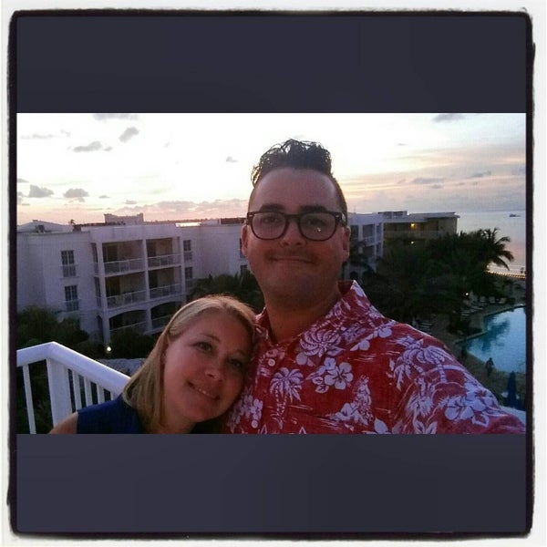 Foto tomada en Key West Marriott Beachside Hotel  por Andrew M. el 7/24/2015