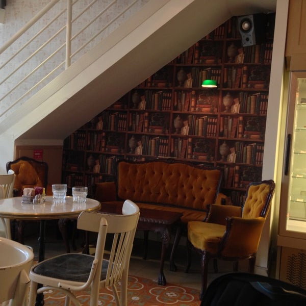 2/25/2013にSaar C.がLulu - Café Pâtisserie (לולו קפה פטיסרי)で撮った写真