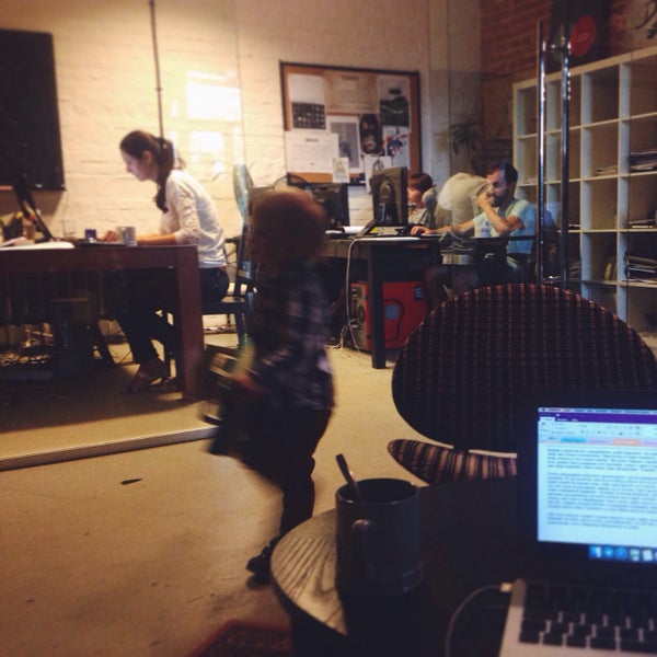 รูปภาพถ่ายที่ Coworking &amp; Time Cafe Tsiolkovsky โดย катерина п. เมื่อ 8/27/2015